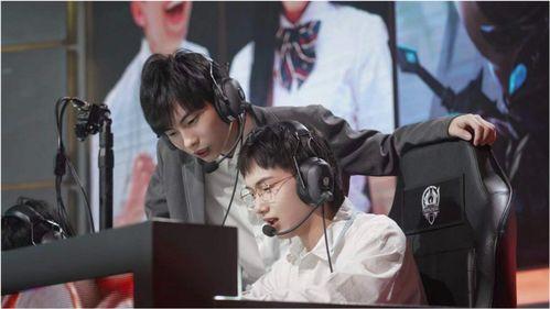 葛大爷爆料狼队视频大全,狼队视频大全背后的精彩瞬间  第1张