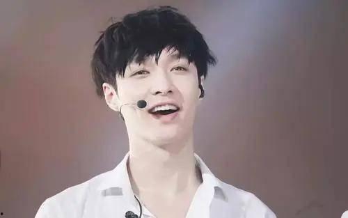 张小寒最新爆料张艺兴,张小寒独家爆料引热议  第1张